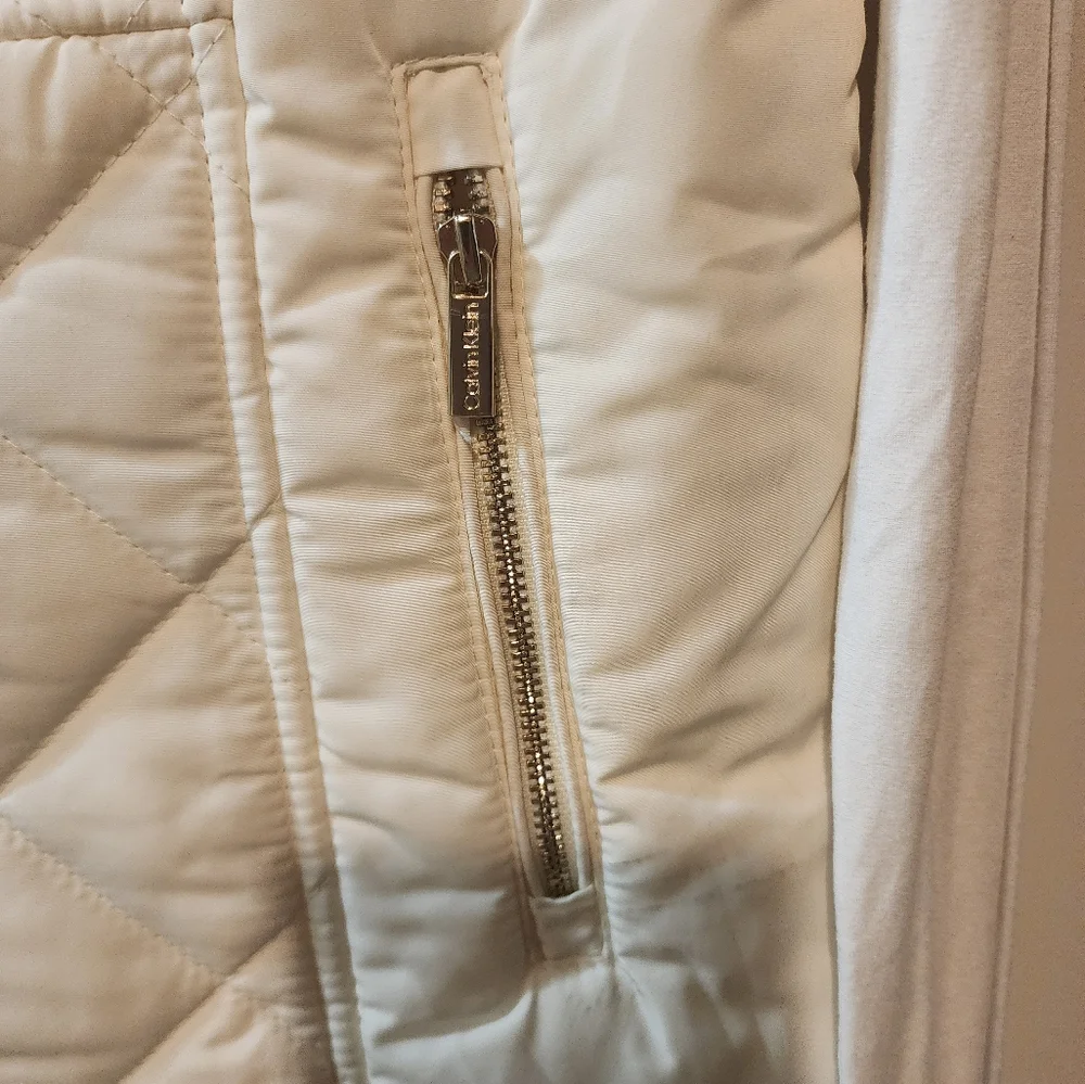 Ivory vest - Picture 3 of 7